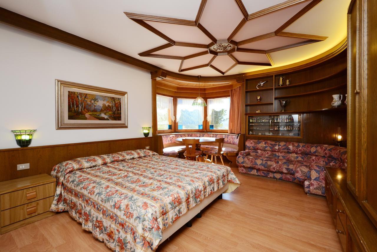 Hotel La Soldanella 모에나 외부 사진