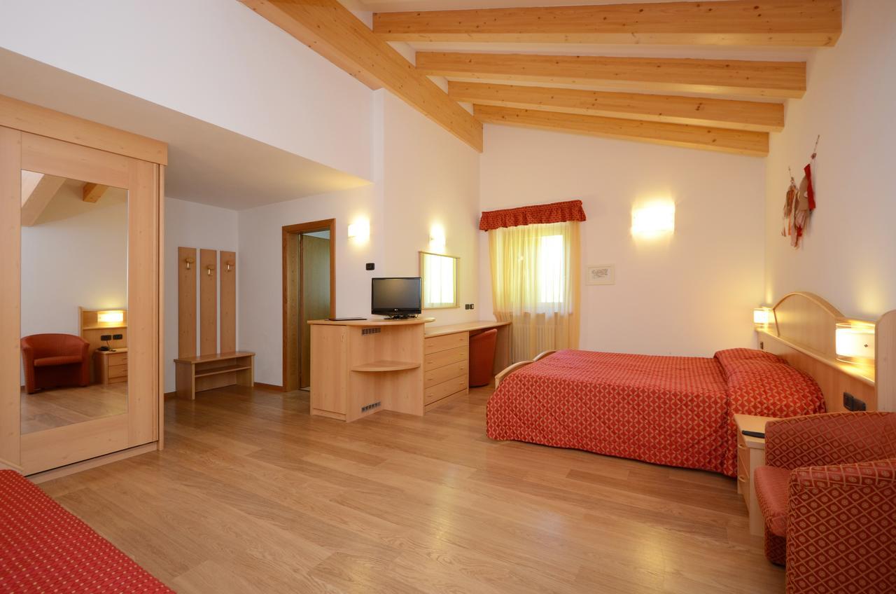 Hotel La Soldanella 모에나 외부 사진